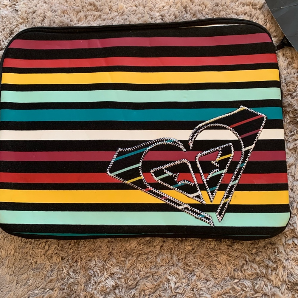 Roxy Laptop Holder